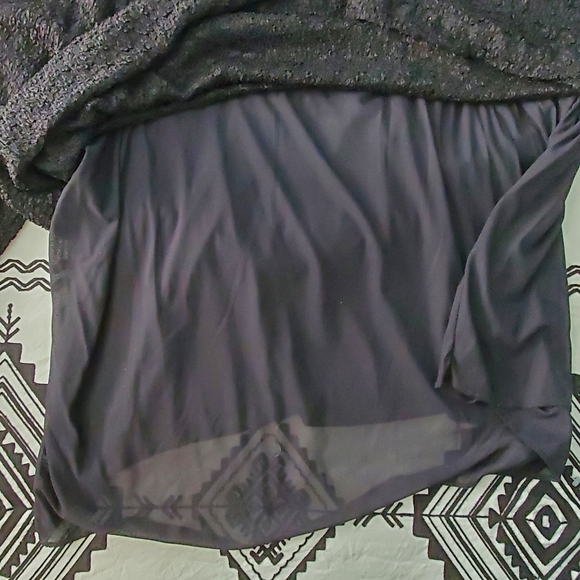 Maggie Barnes size 2X Black Textured Nylon Spandex Top with Lining - Picture 4 of 5